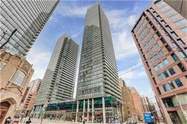 38 Grenville St, Toronto
