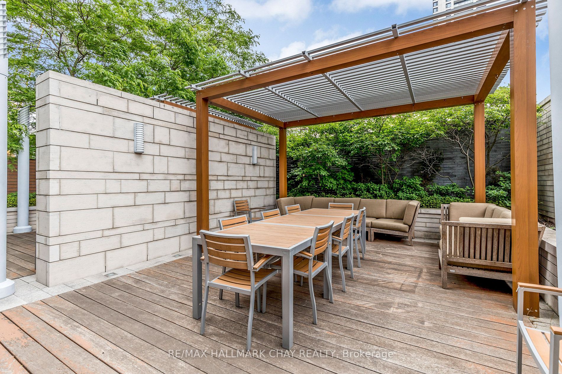 25 Broadway Ave, #1603