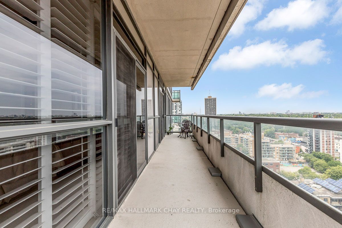 25 Broadway Ave, #1603