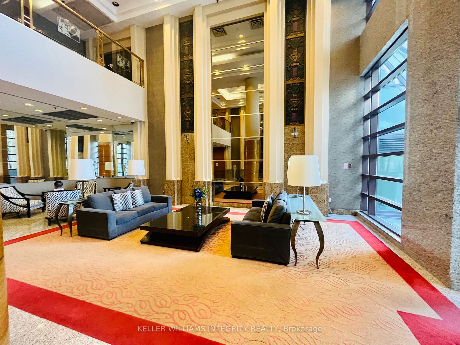 1001 Bay St, #406