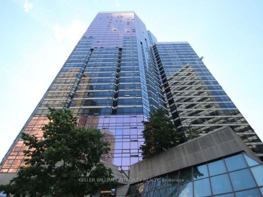 1001 Bay St, #406