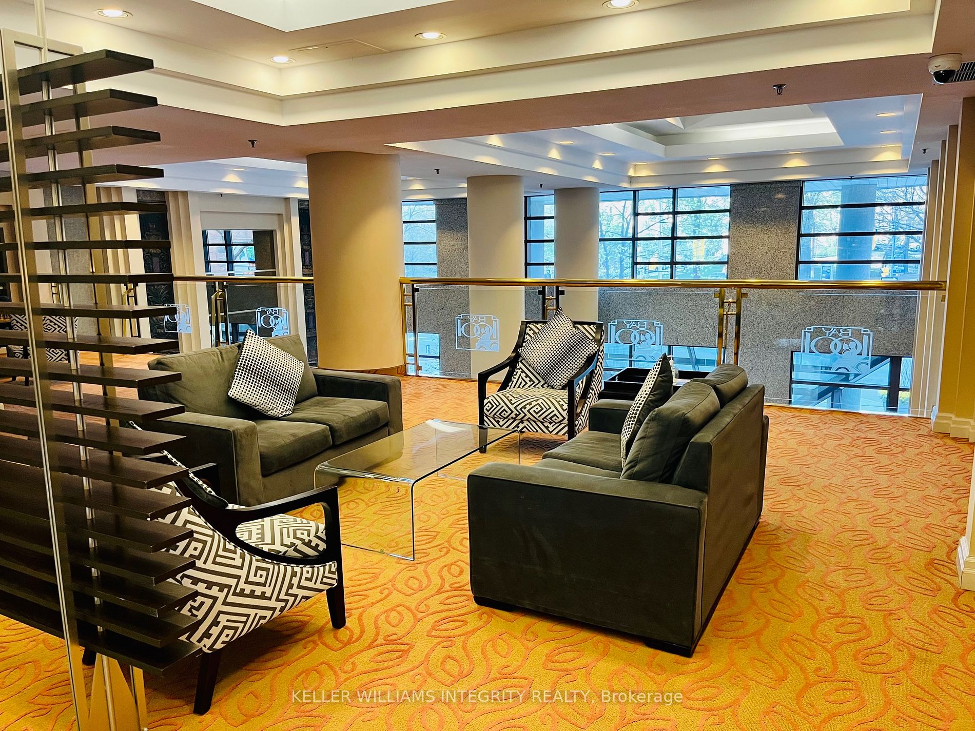 1001 Bay St, #406