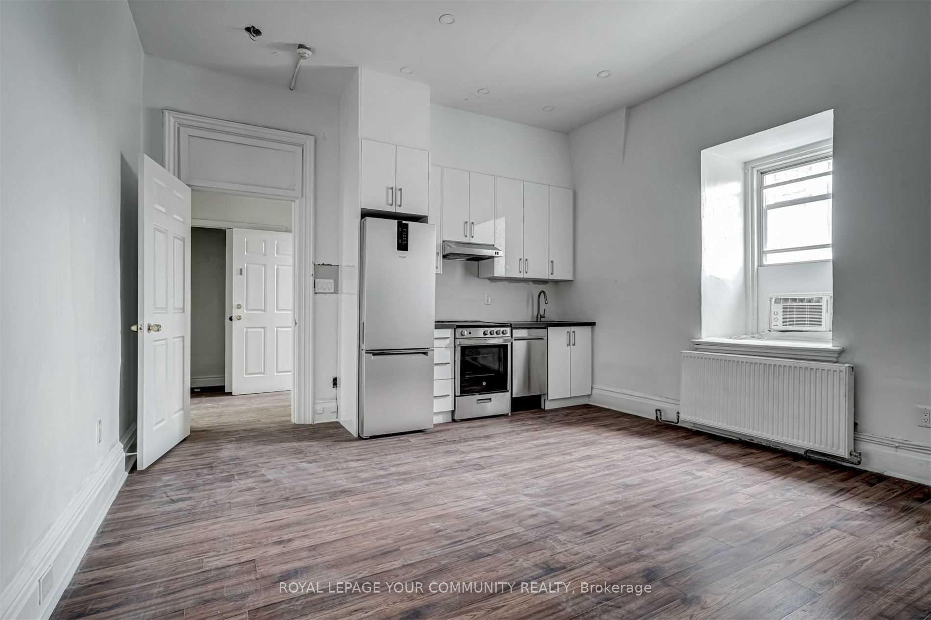 180 Sherbourne Street, #301