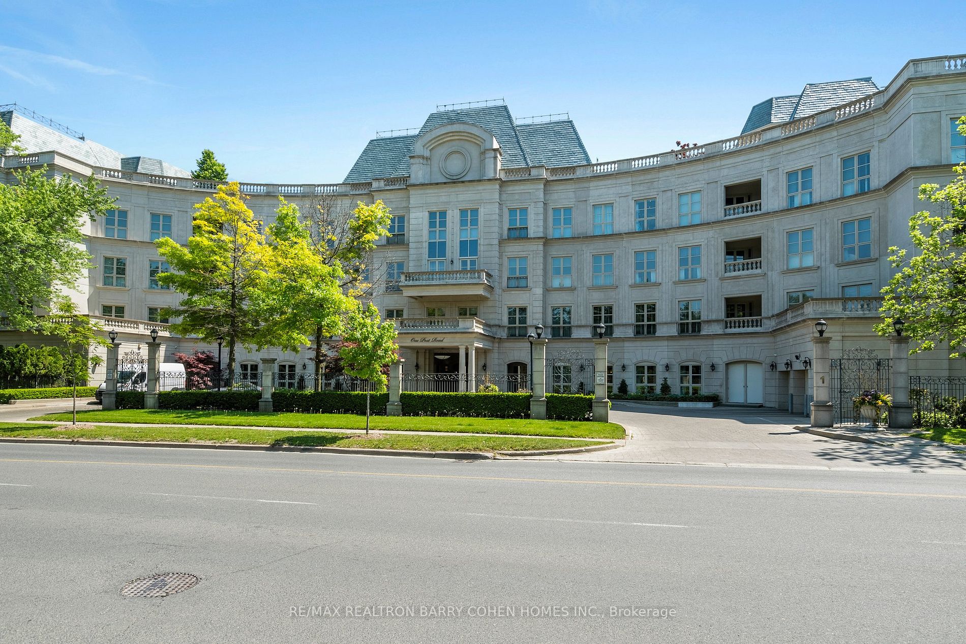 1 Post Rd, #204