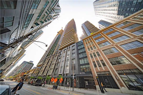 125 Blue Jays Way, Toronto