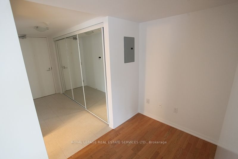 Listing C6093284 - Large Photo # 8