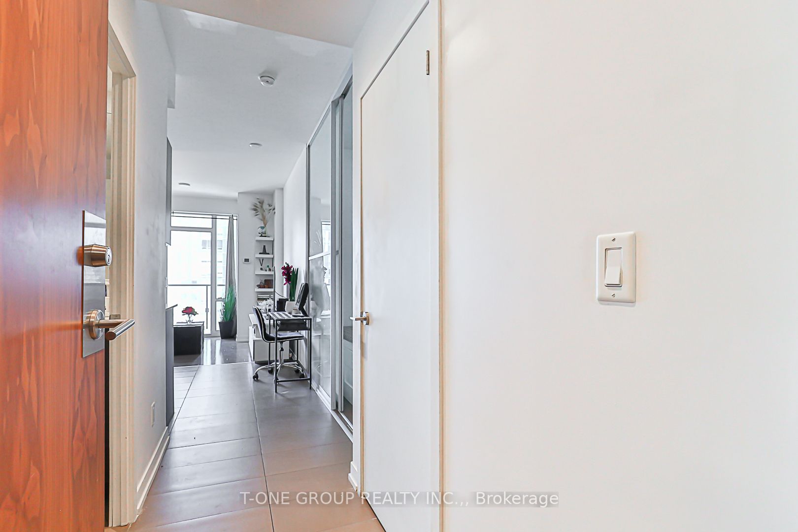 170 Fort York Blvd, #2405