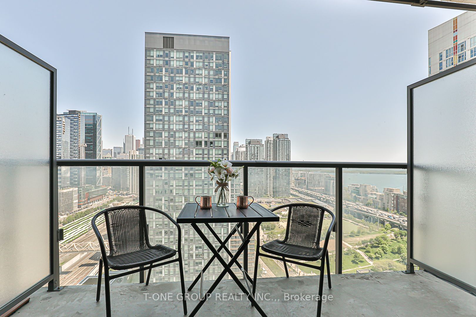 170 Fort York Blvd, #2405