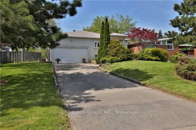 180 Cocksfield Ave