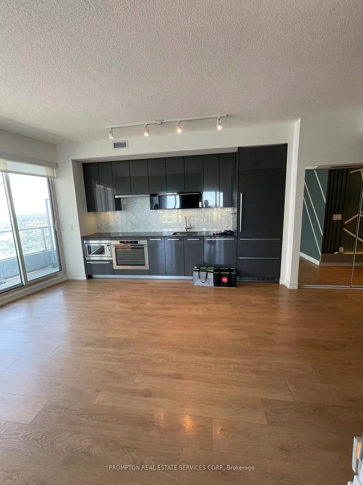 115 Mcmahon Dr, #3305