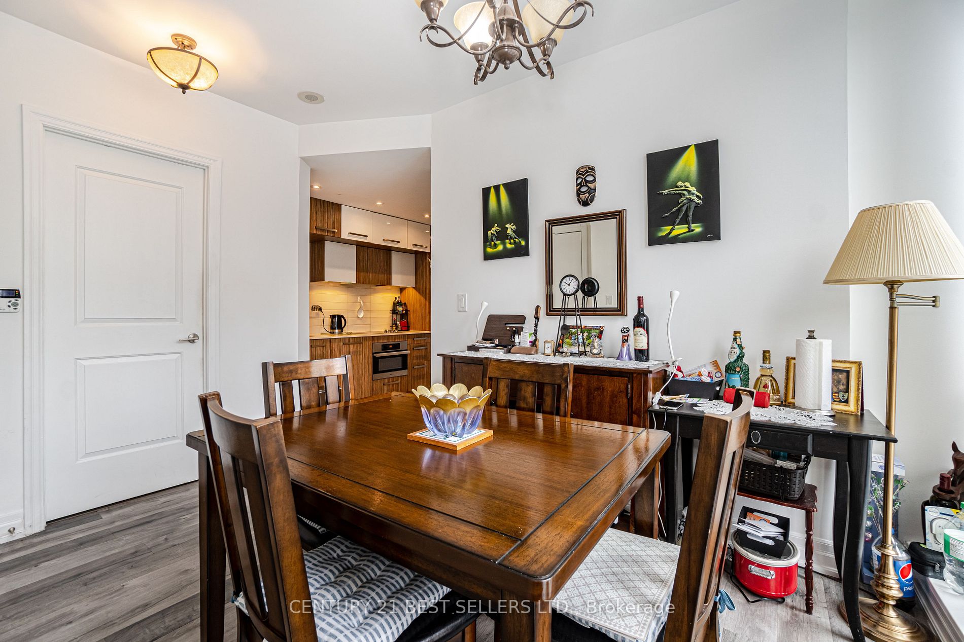 8 The Esplanade St, #506