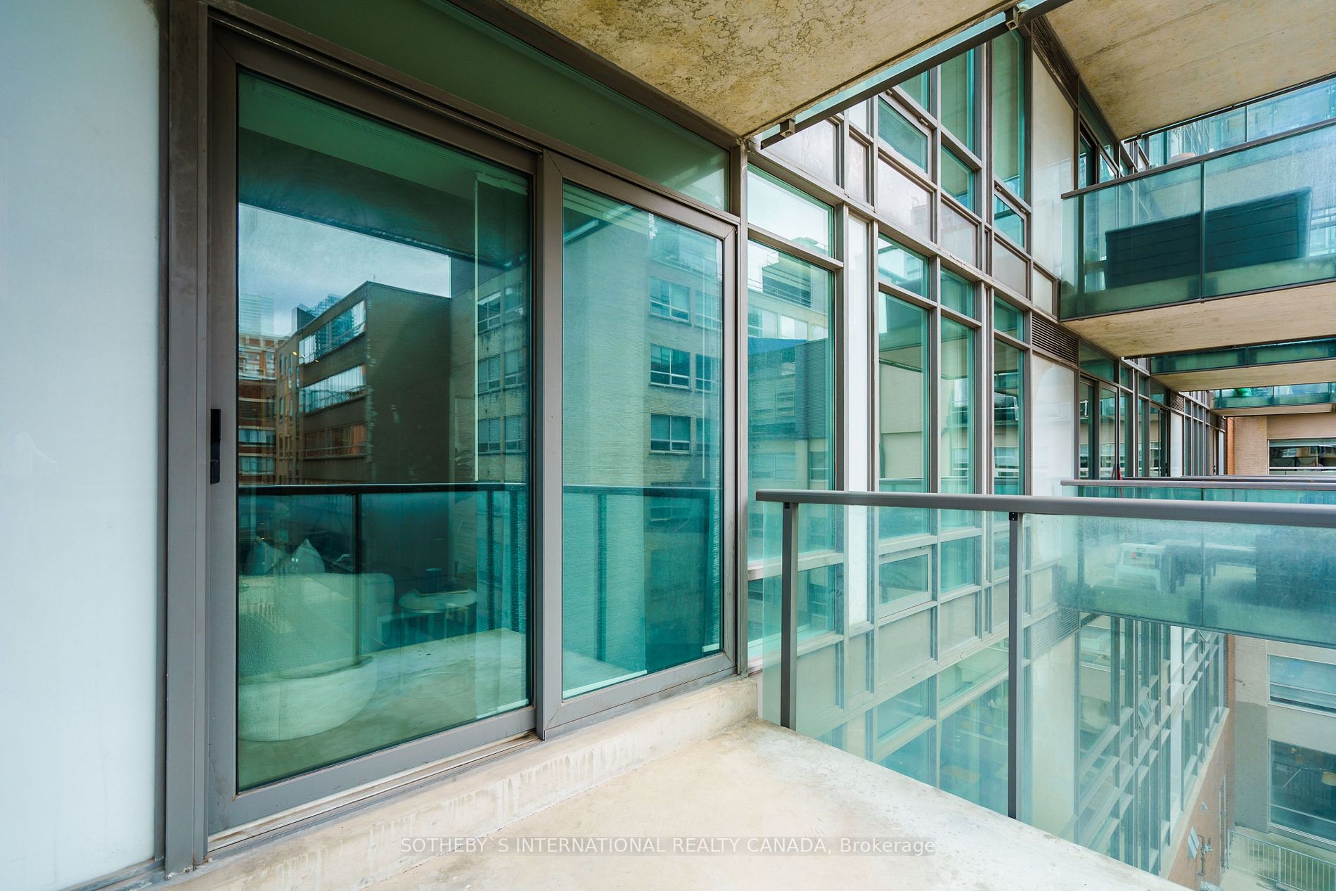 #538 - 333 Adelaide St E, Toronto