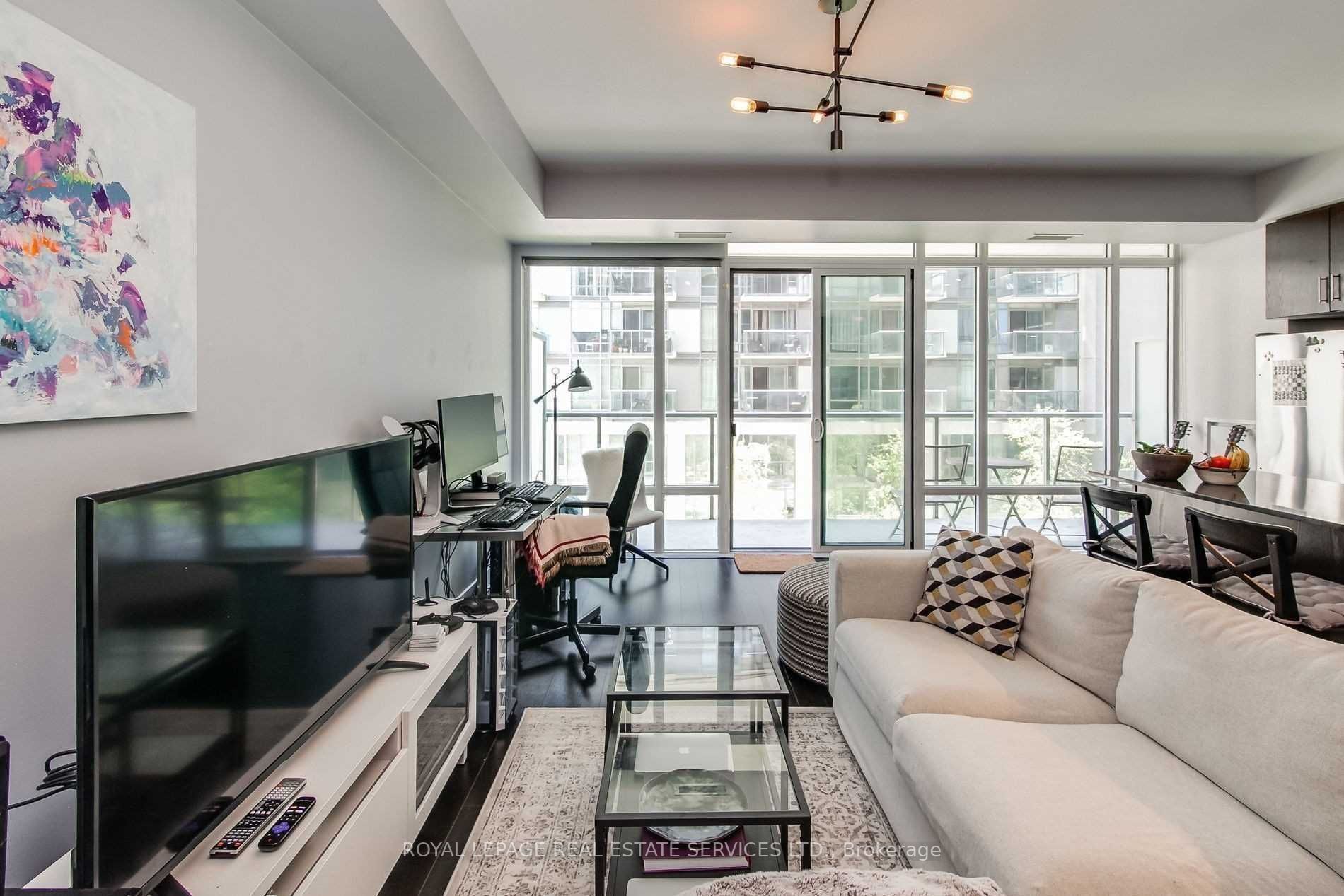 90 Stadium Rd, #330