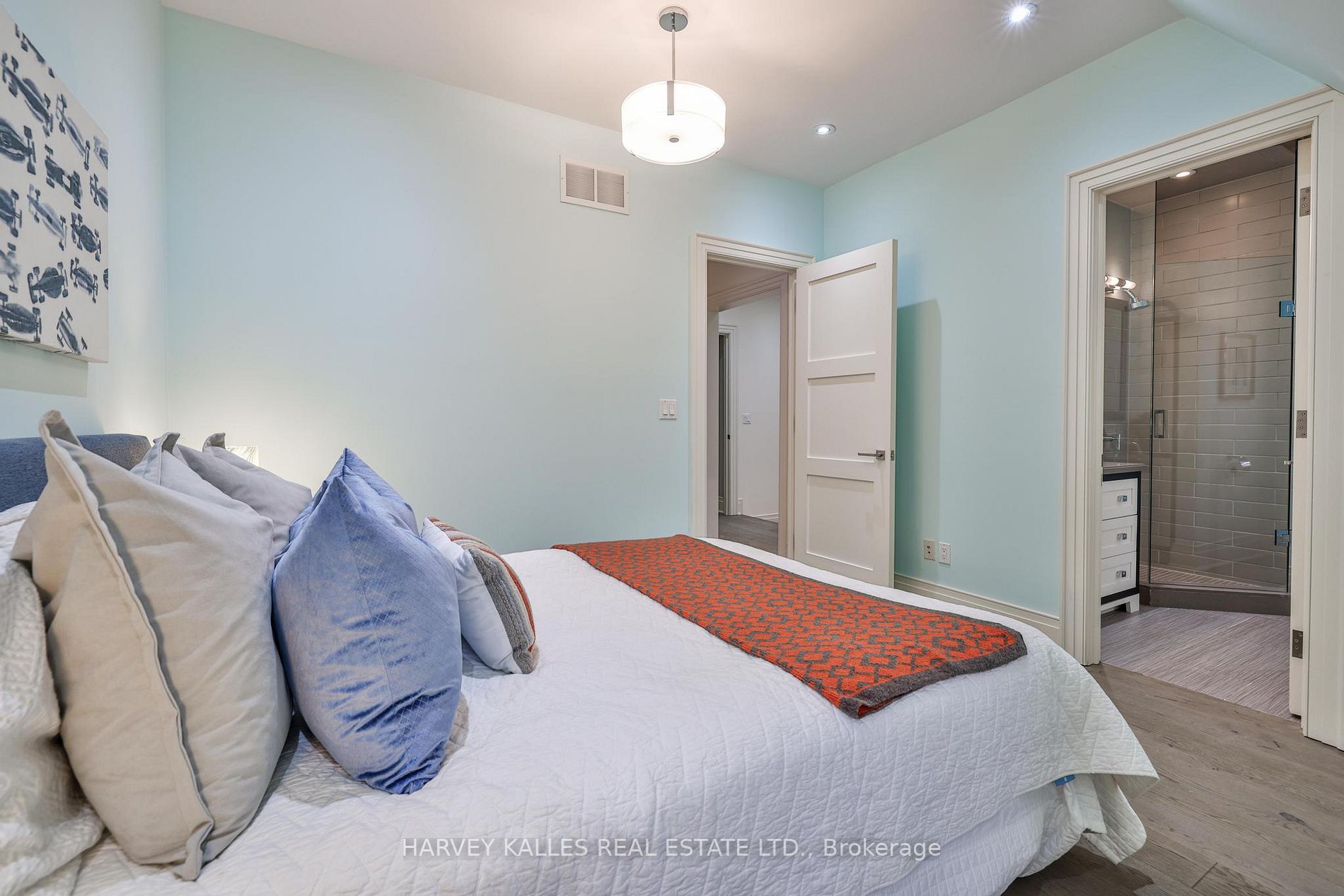 9 Dunvegan Rd