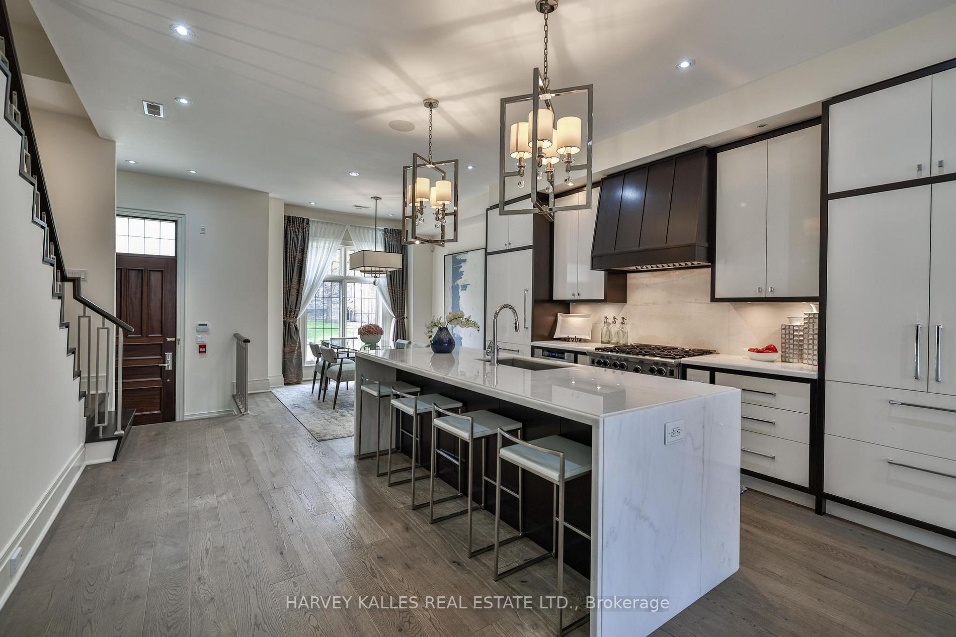 9 Dunvegan Rd