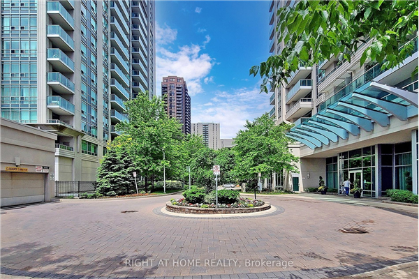 17 Anndale Dr, Toronto
