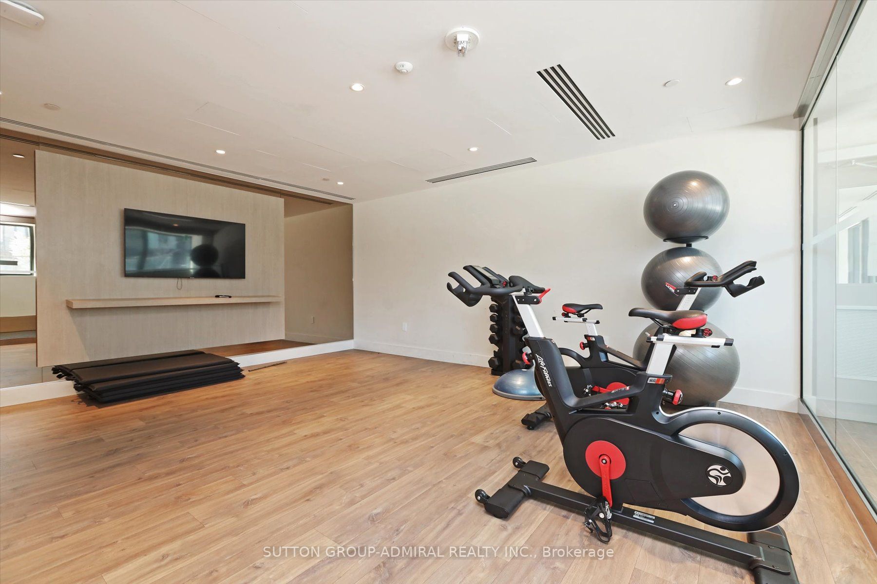 50 Power St, #1305