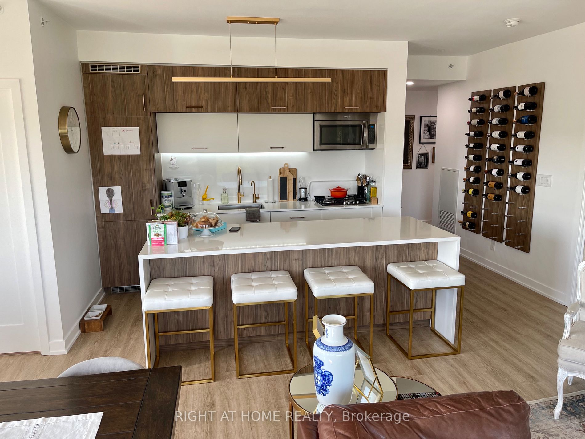 205 Manning Ave, #310
