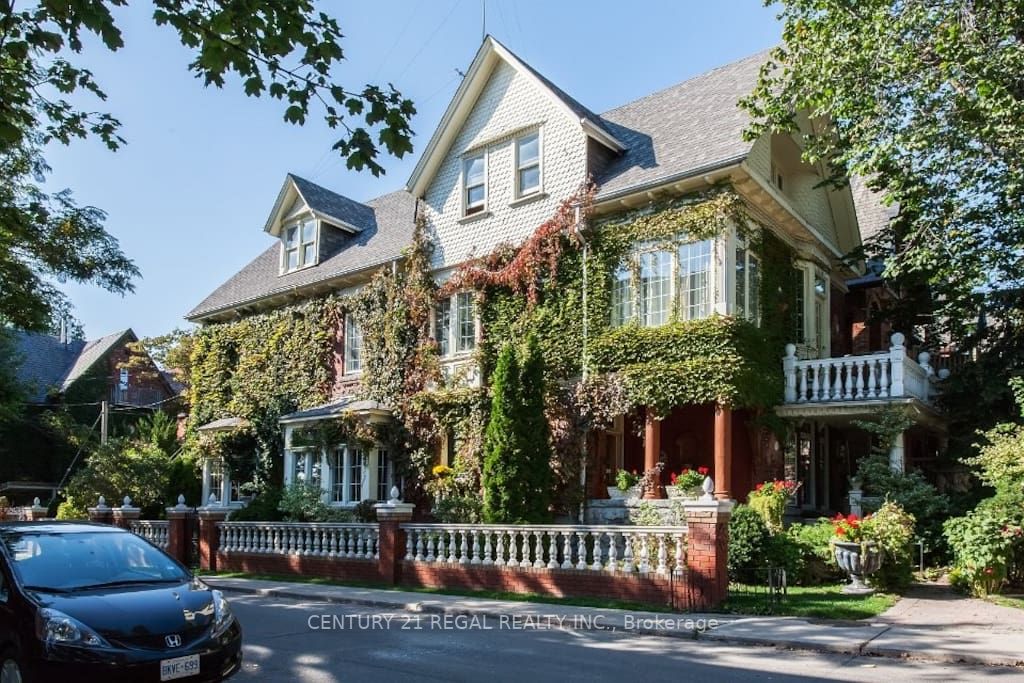 224 Dovercourt Rd