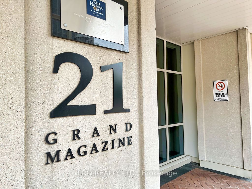 21 Grand Magazine St, #217