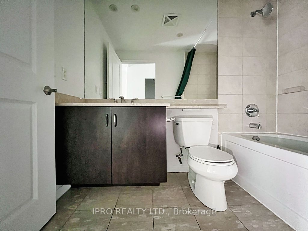 21 Grand Magazine St, #217