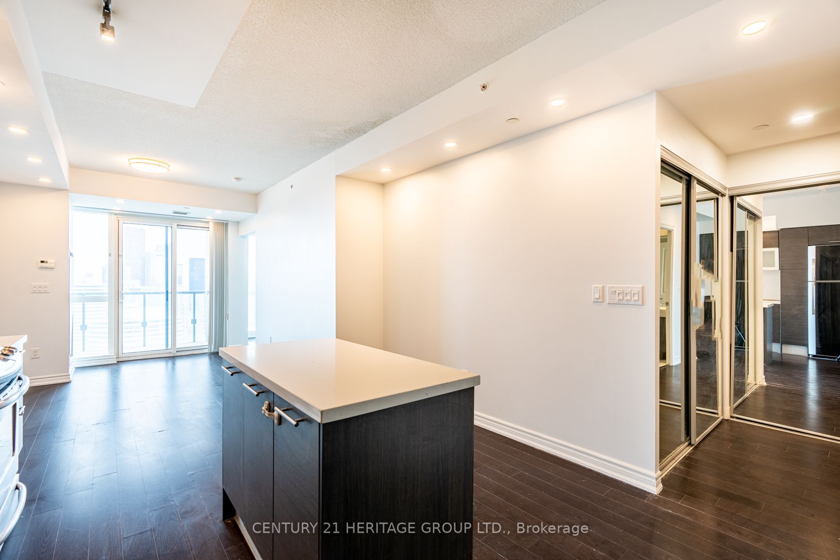 386 Yonge St, #4509