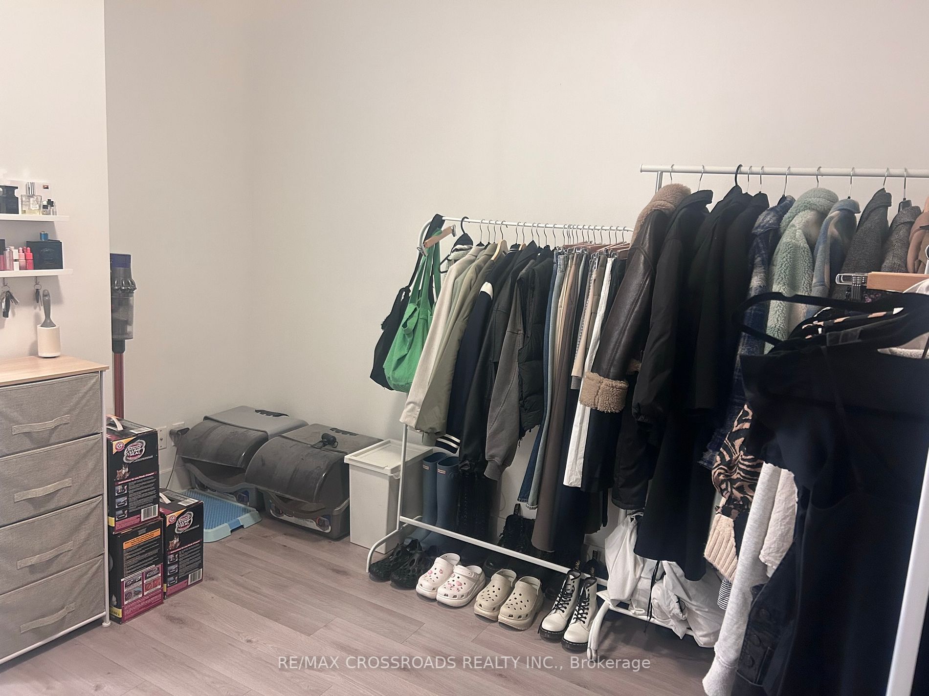 111 St Clair Ave West, #728