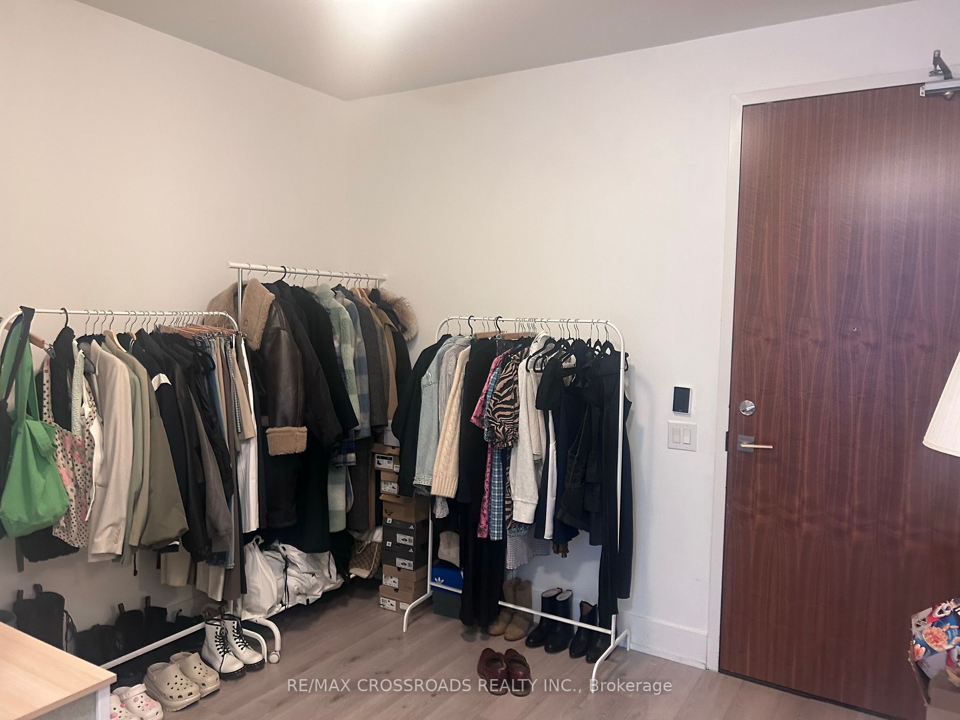 111 St Clair Ave West, #728