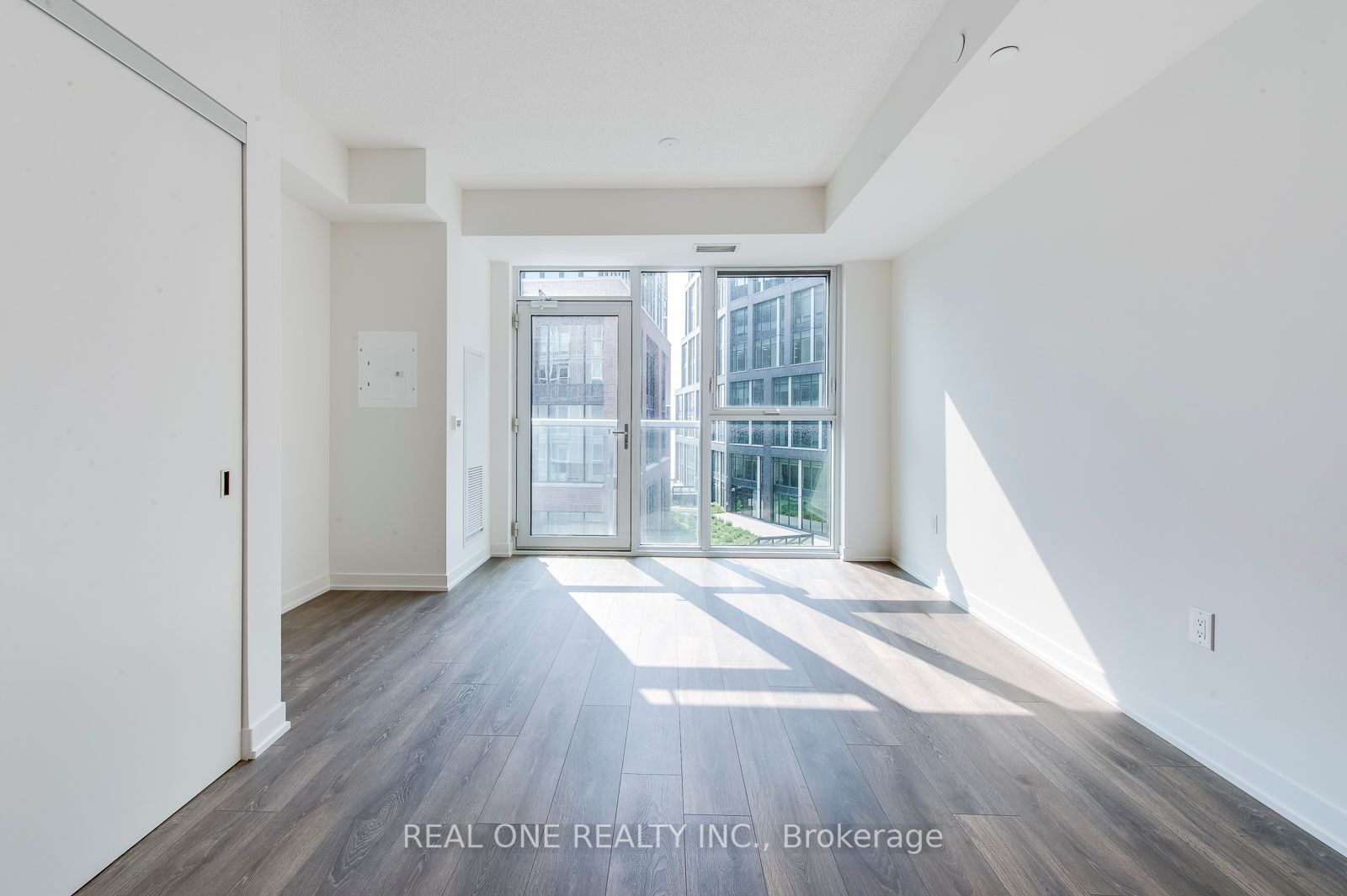 20 Richardson St, #809