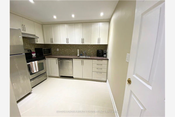 7 Bishop Ave, Toronto