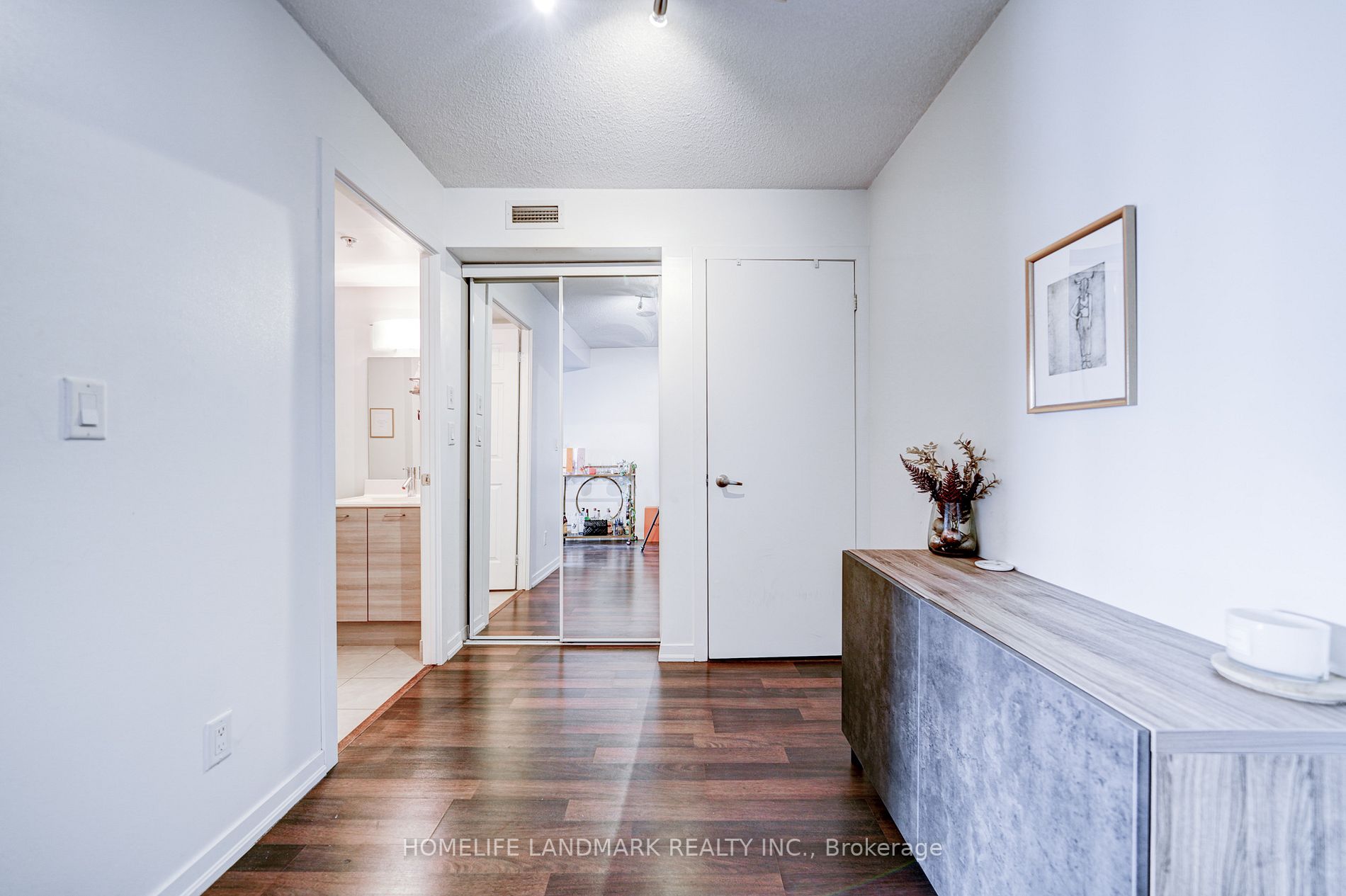 20 Joe Shuster Way, #1317