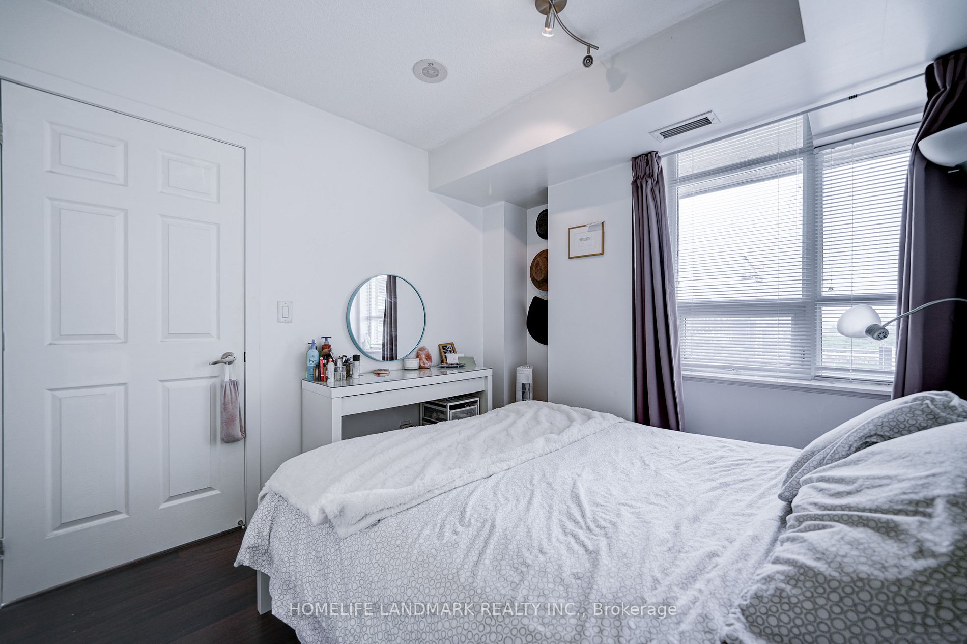 20 Joe Shuster Way, #1317