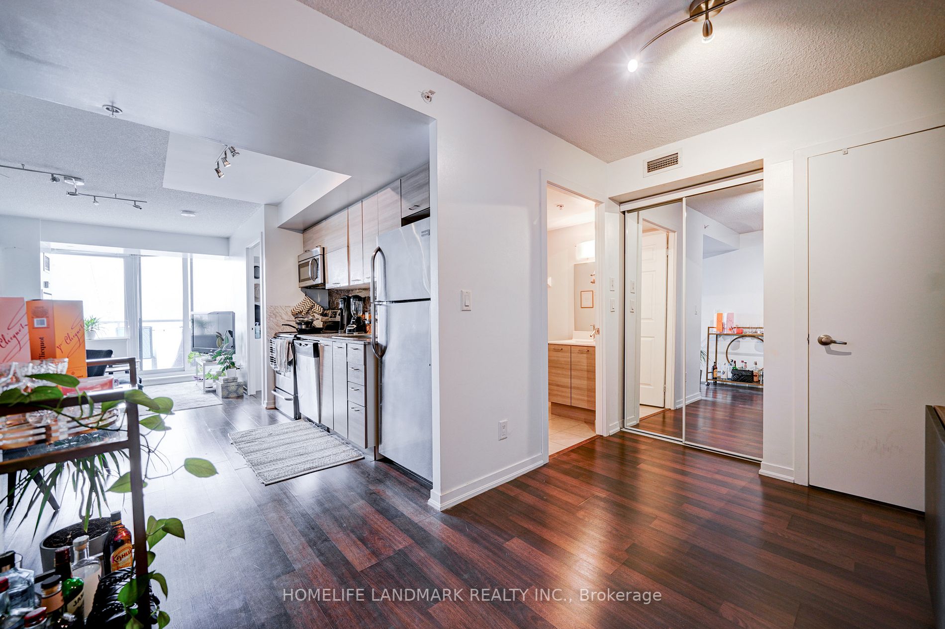 20 Joe Shuster Way, #1317