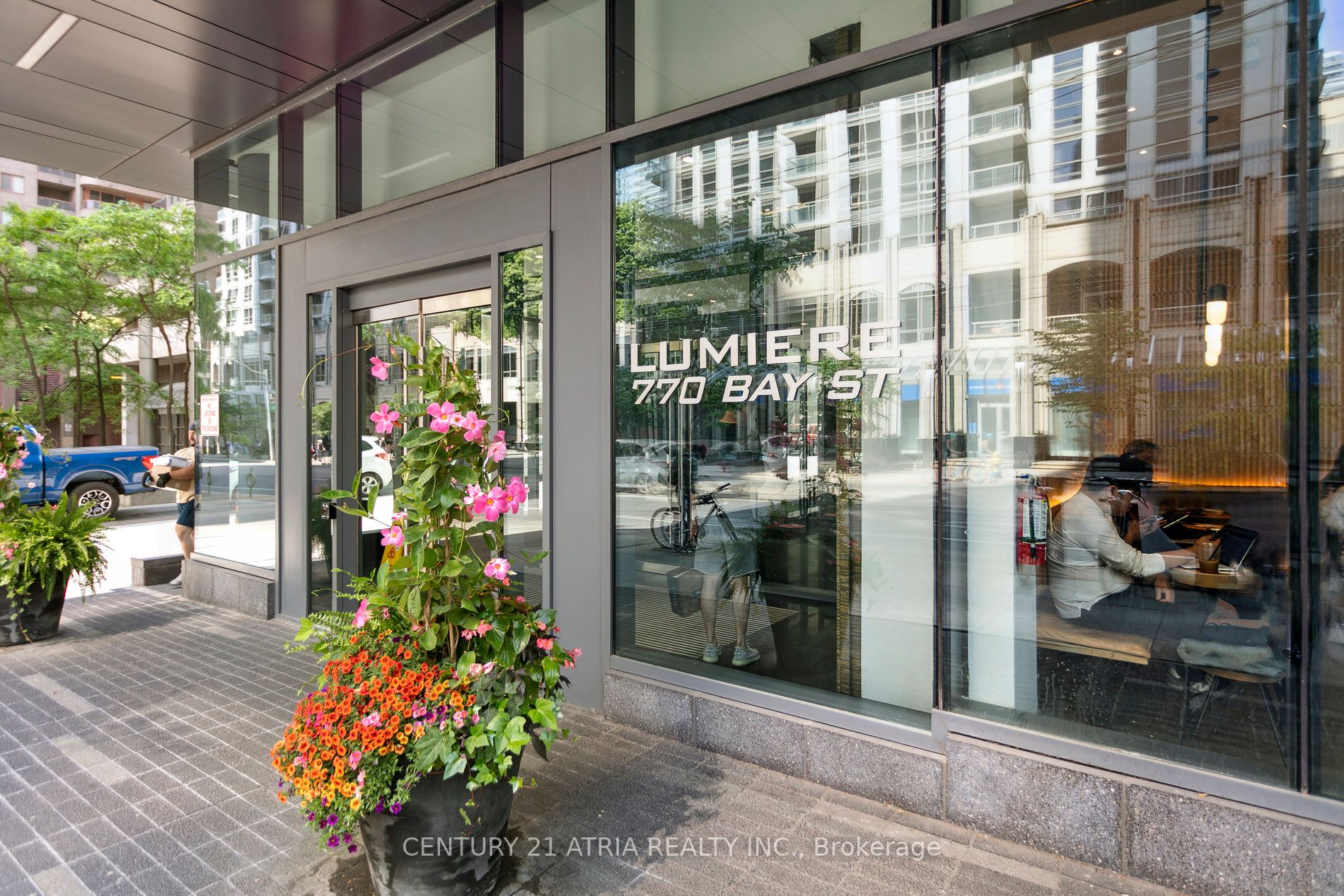 770 Bay St, #1212