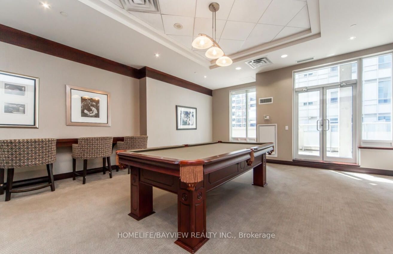 35 Balmuto Street, #802