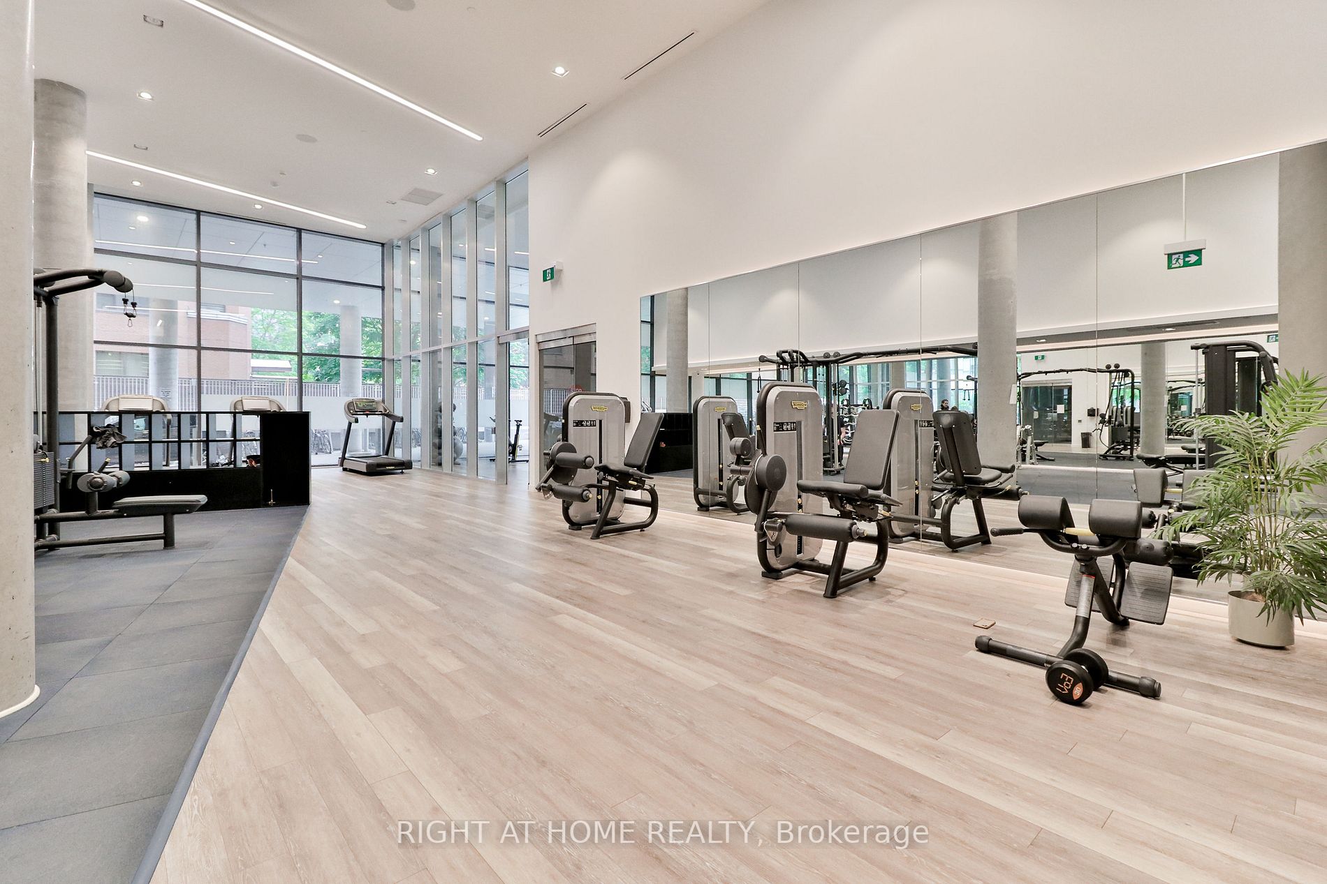 161 Roehampton Ave, #3205