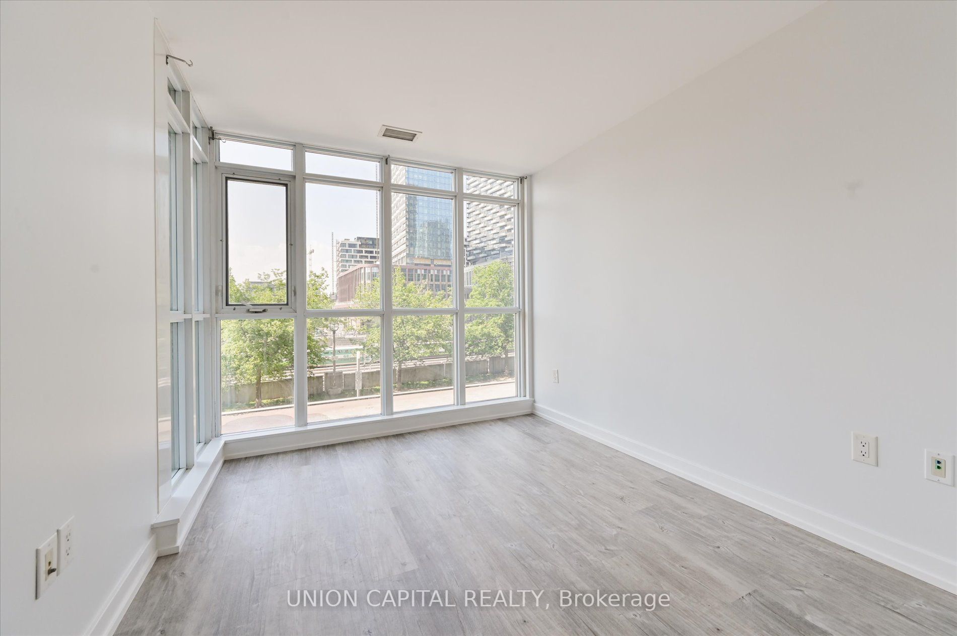 15 Iceboat Terrace #242A