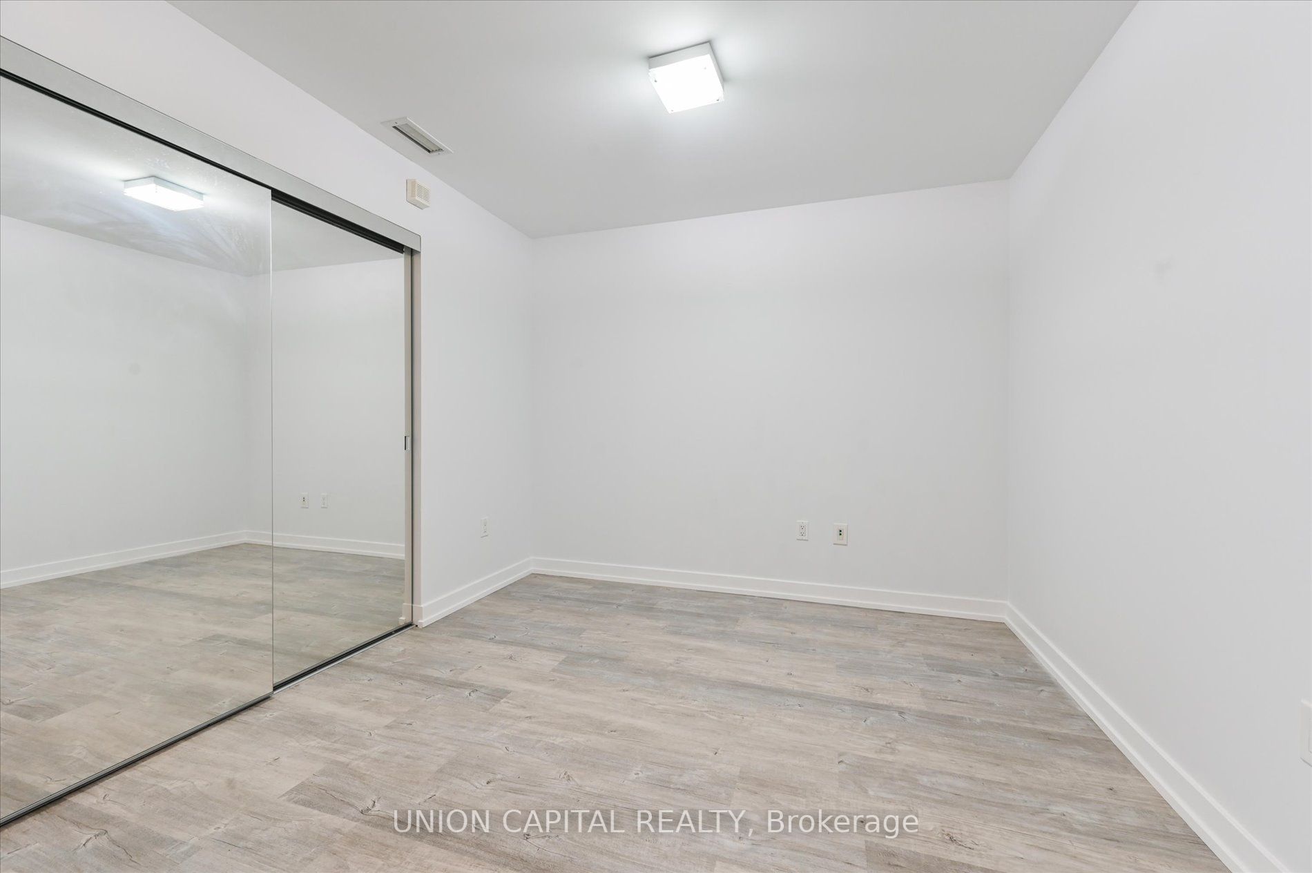 15 Iceboat Terrace #242A