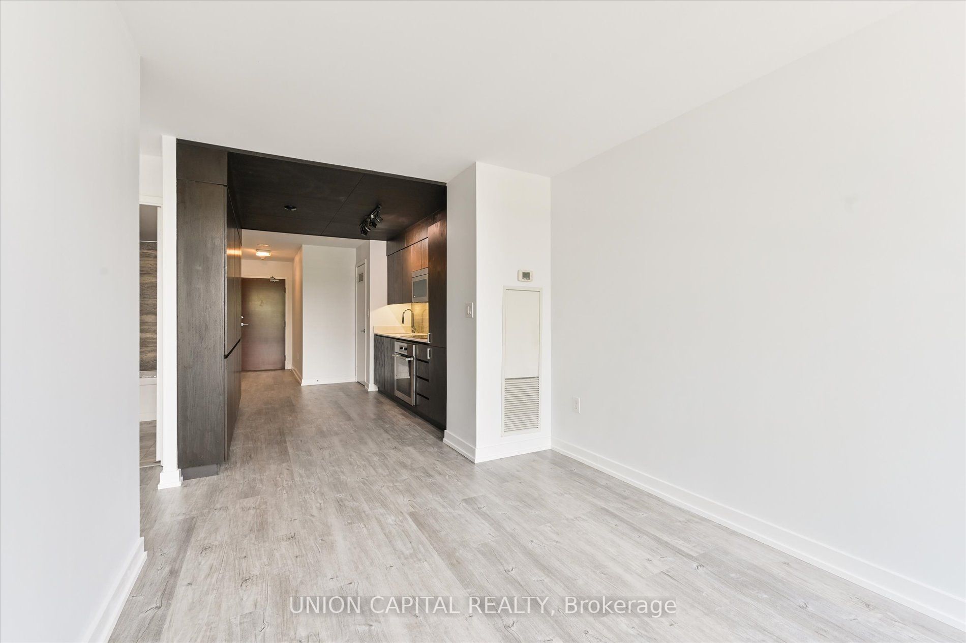15 Iceboat Terrace #242A