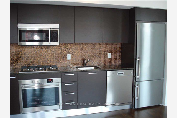 375 King St W, Toronto