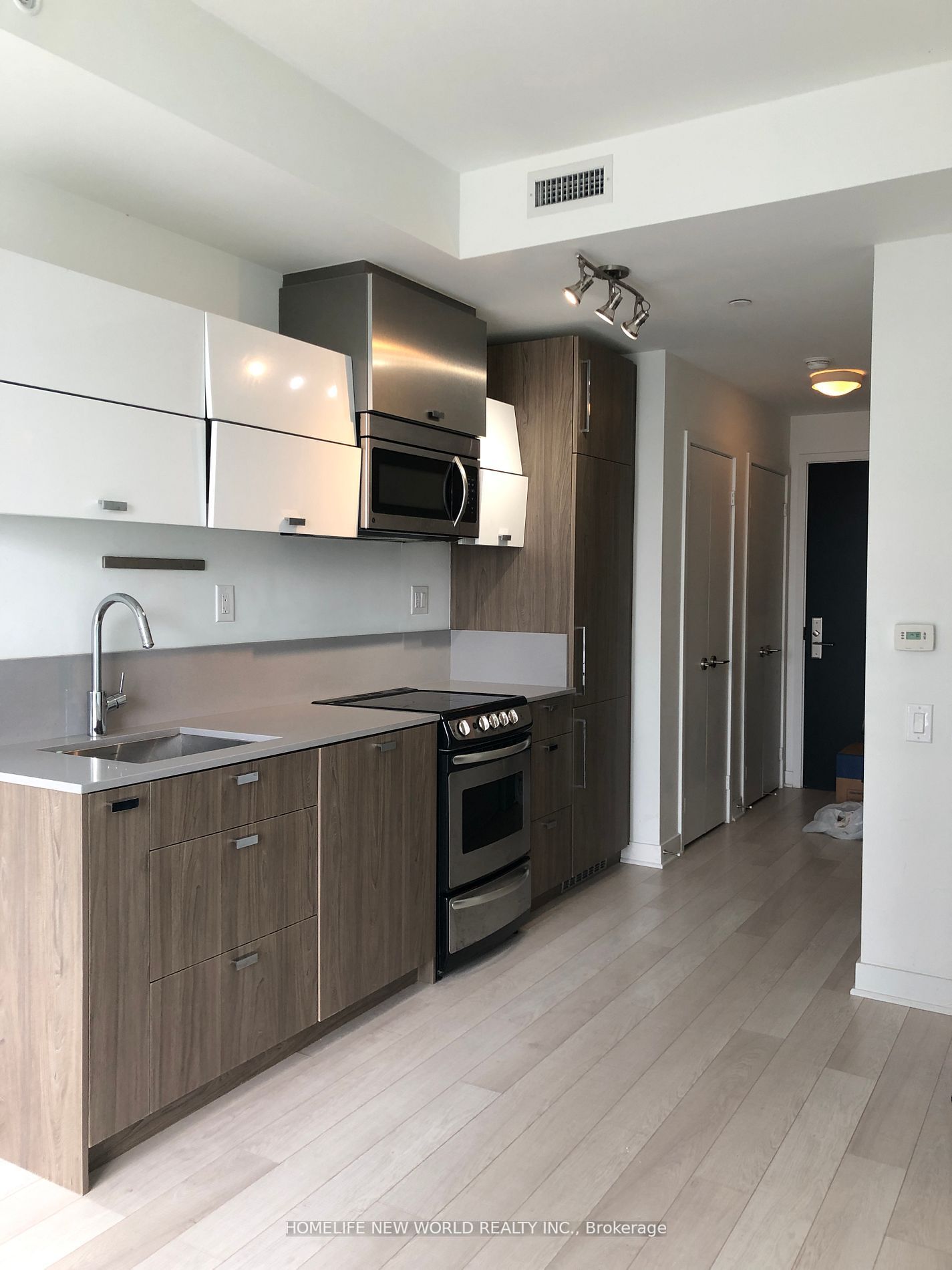 290 Adelaide St W, #2703