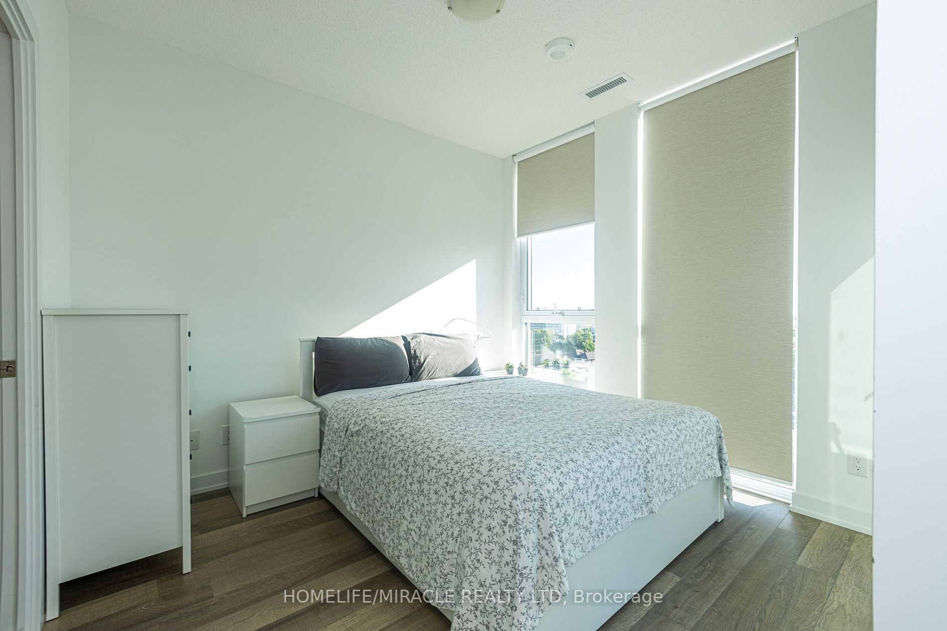 1603 Eglinton Ave W, #807