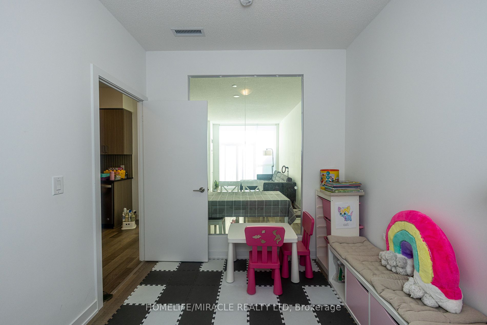 1603 Eglinton Ave W, #807