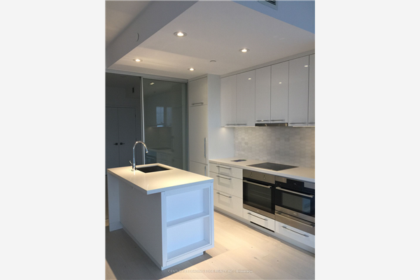 488 University Ave, Toronto