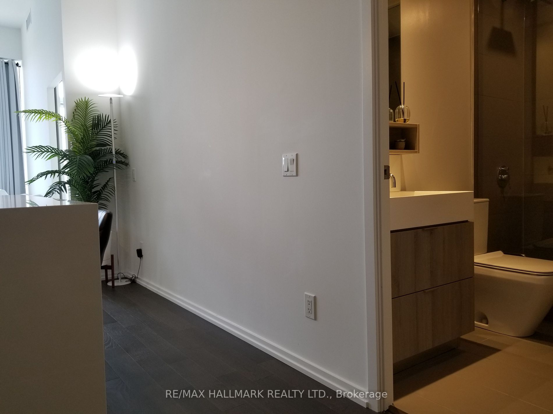 5 Soudan Ave, #1702