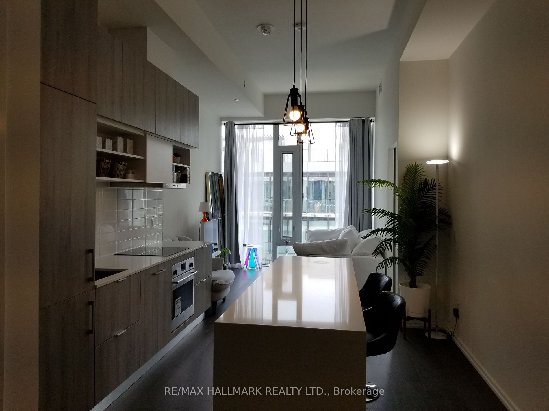 5 Soudan Ave, #1702