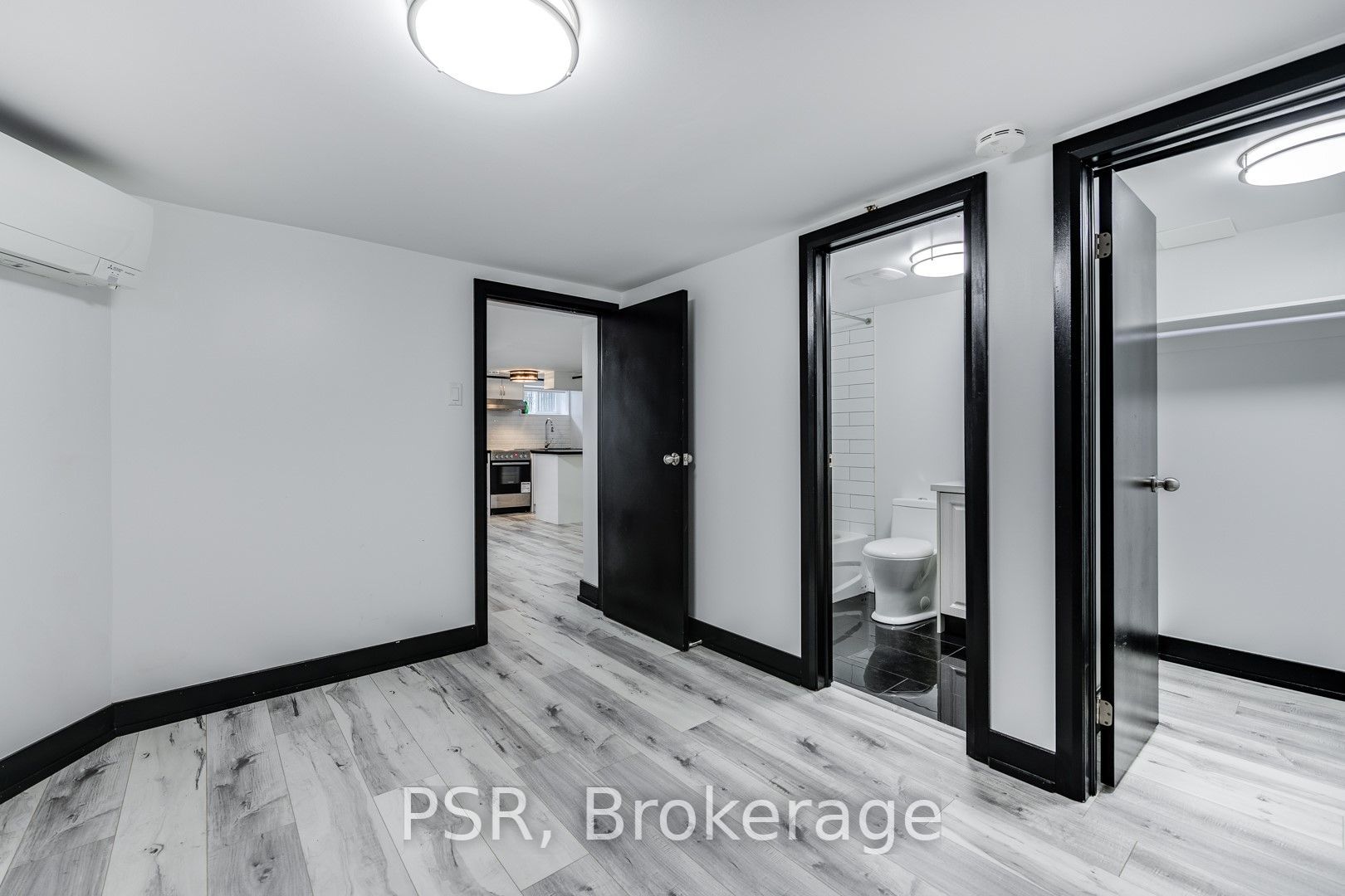 260 Sherbourne Street, #10