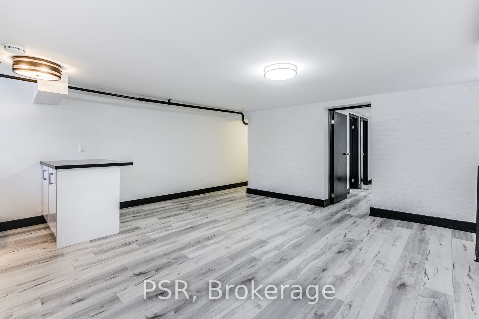 260 Sherbourne Street, #10