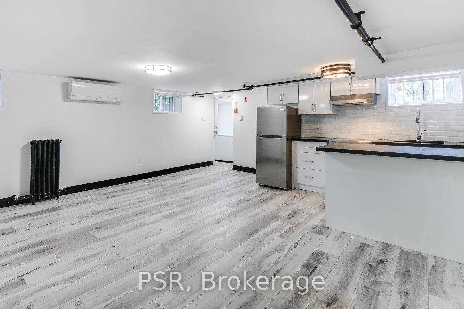 260 Sherbourne Street, #10