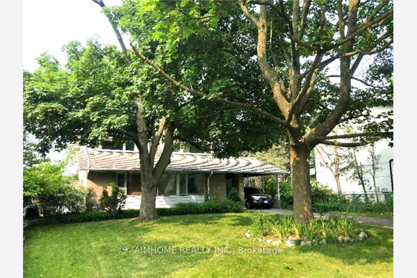 21 Moccasin Tr, Toronto